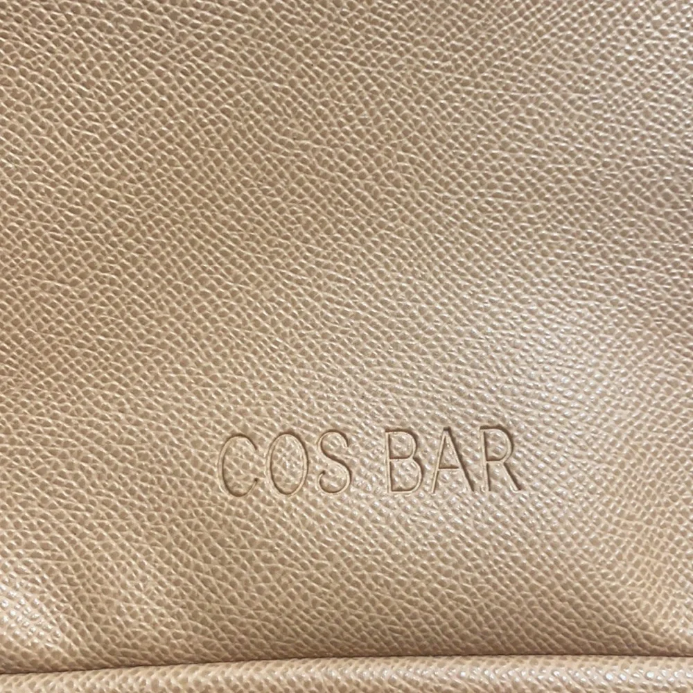 NEW! COS BAR Cosmetic Bag tan nude zip‎